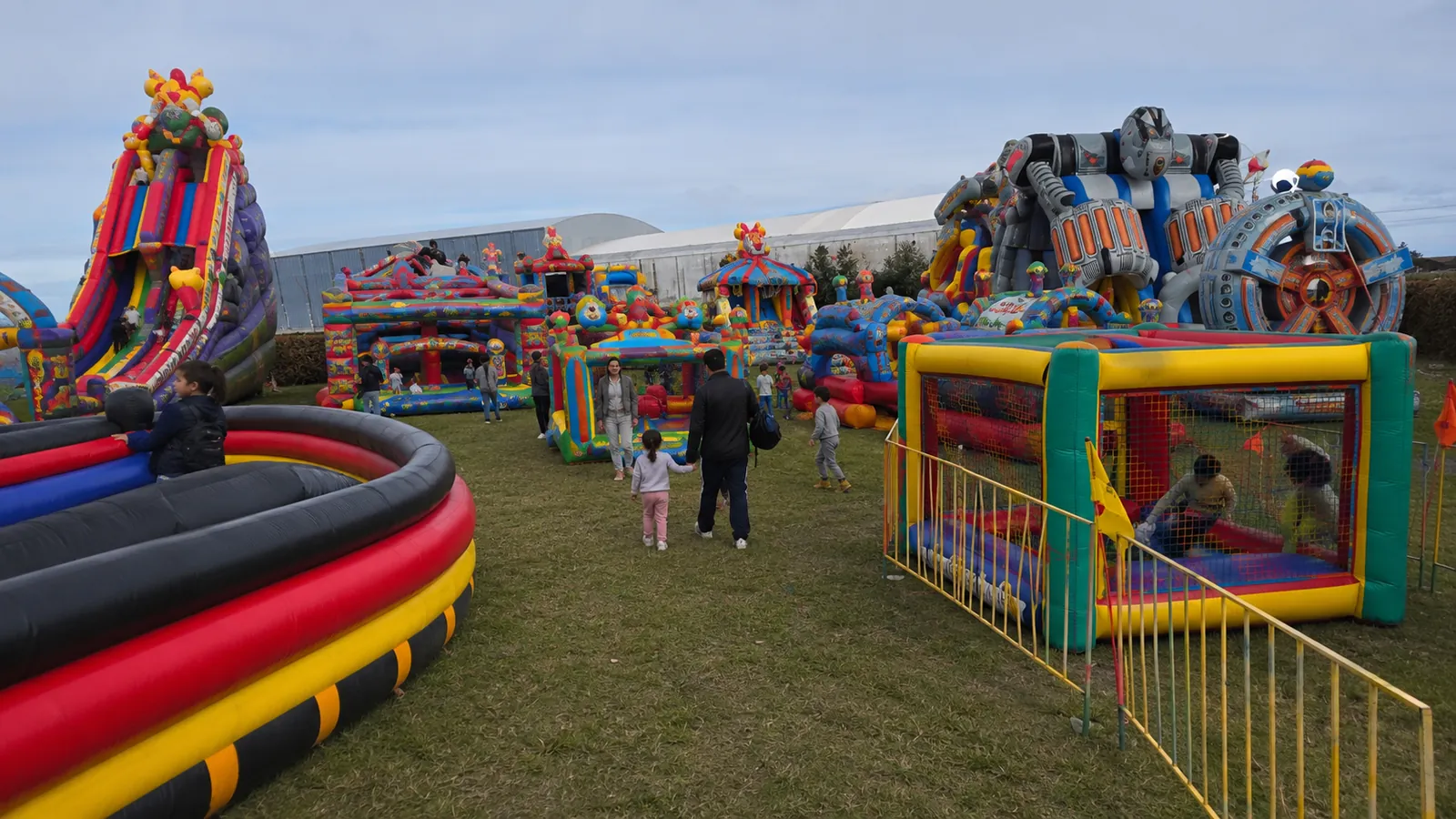 Espacio Kids y parque de juegos
